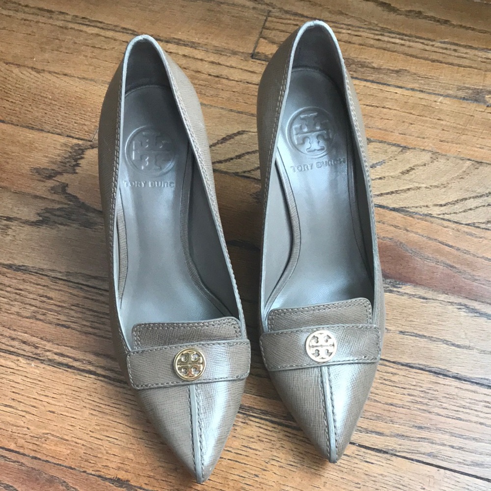 Tory Burch Women's Tan Leather Pumps